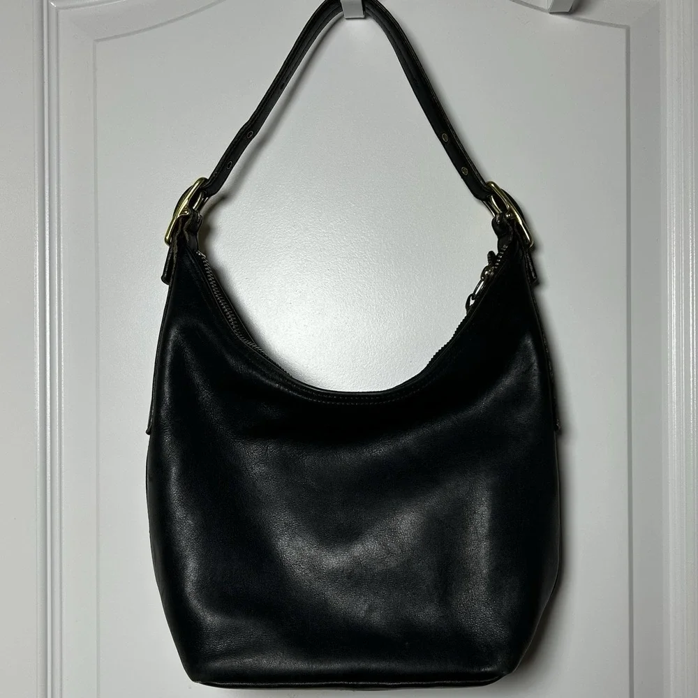 Coach Vintage Y2K 2001 Black Leather Brass Hardware Legacy West Curved Hobo Bag